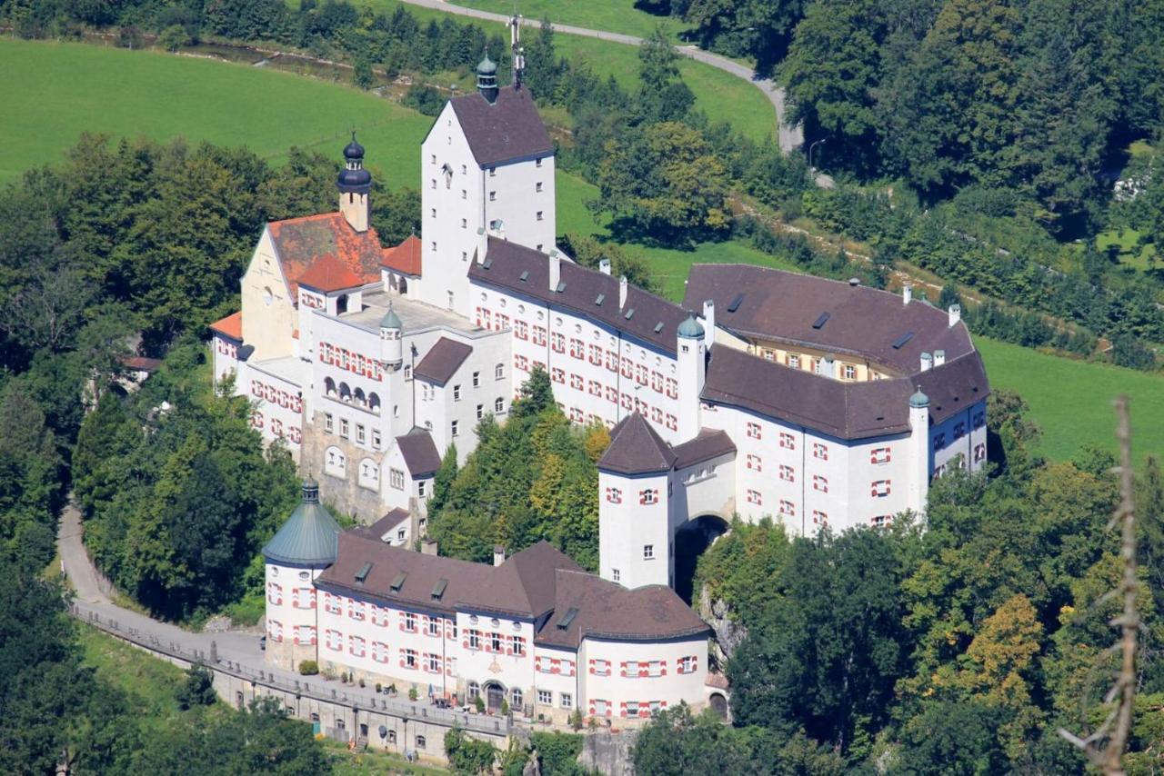 Top-Appartement direkt an der Kampenwandbahn Aschau im Chiemgau Bagian luar foto